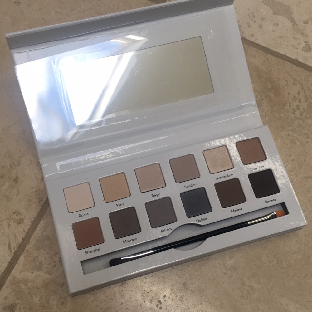Cargo Eye Shadow Palette